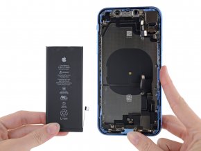 iphone xr battery removed