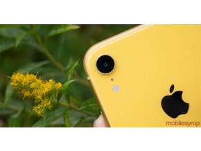 iphone xr camera header