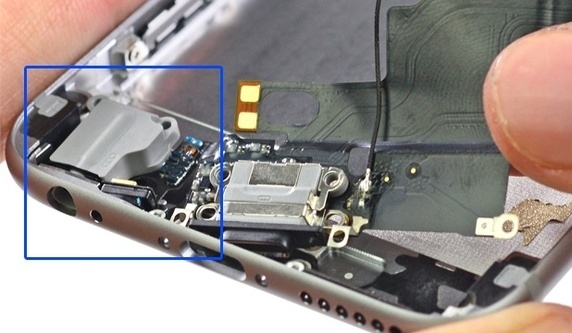 Servis iPhone SE - Výměna (oprava) nabíjecího konektoru