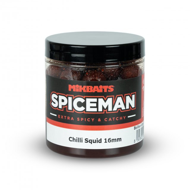 Spiceman boilie v dipu 250ml - Chilli Squid 16mm
