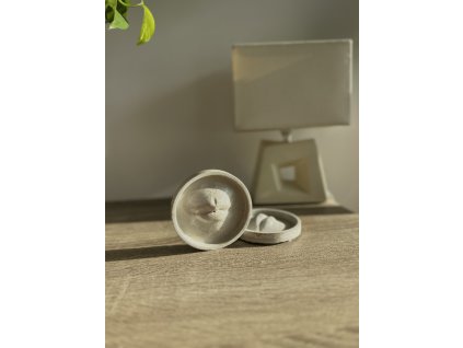 Stojánek na vonnou tyčinku