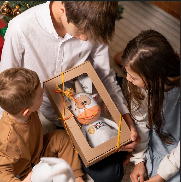 Praktické, a přesto osobní. Jaké dárky nadělit na Vánoce nejbližším?