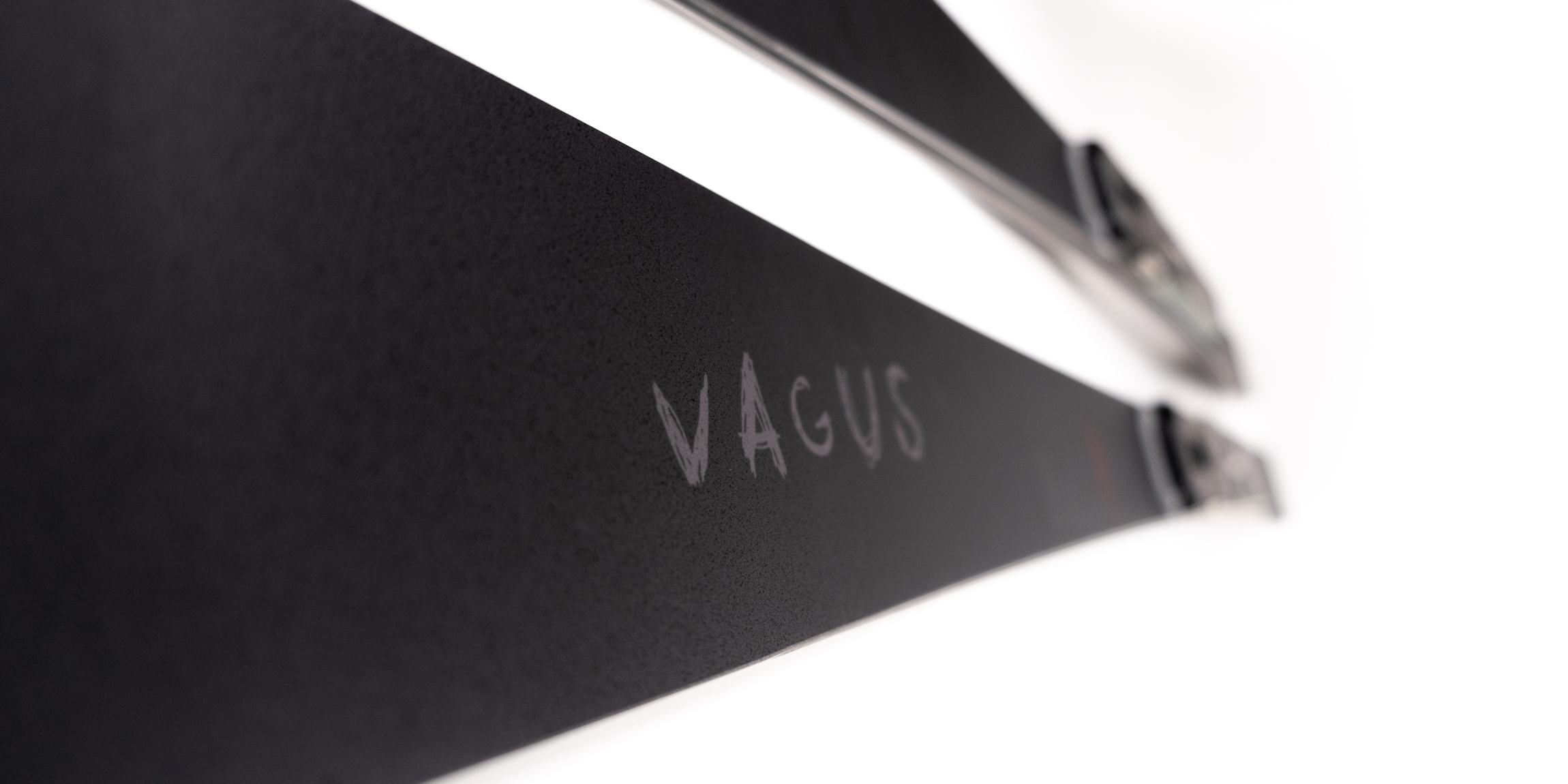 Nový lyže VaguSki V Black