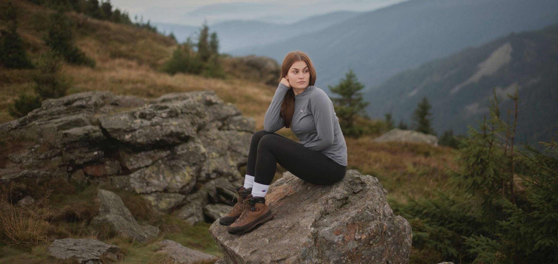 Cortina Merino šedá - hory