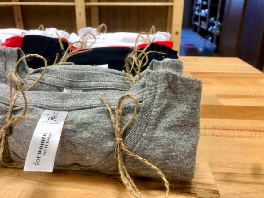 Šetříme přírodu a balíme trička ekologicky