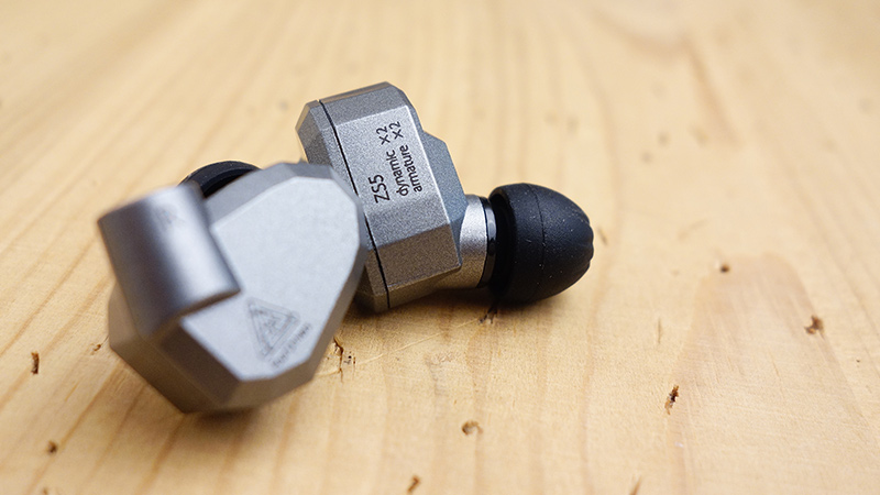 kz-zs5-test-sluchatek-recenze-nejlepsi-spunty-pecky-do-usi