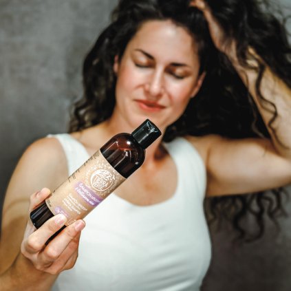 sampon brezovy s kvetinovou vuni lahvicka 300 ml 23050 0004 l