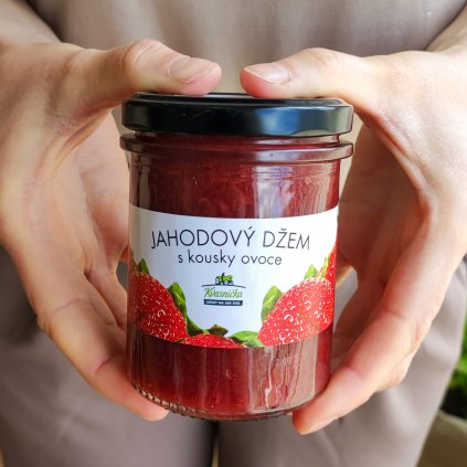 Jahodový džem s kousky ovoce