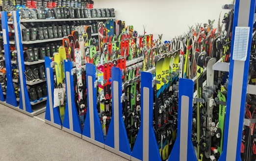 Celosezónní půjčovna