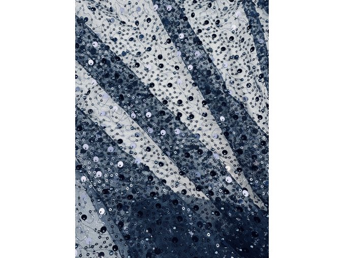 33268AE3 2416 45F0 A5D6 EDBA46F249A1