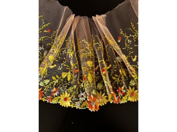 Krajkový pruh květiny