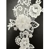 Krajková aplikace macrame s 3D květy