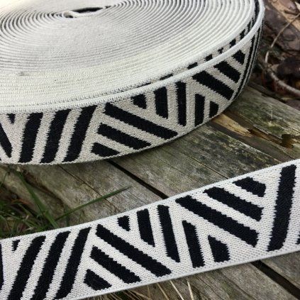 0,5 m guma do pasu zebra 3 cm