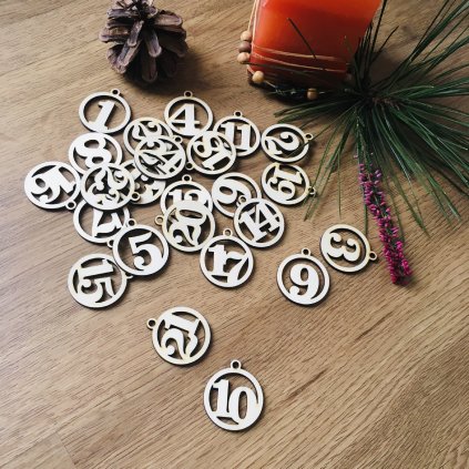 Dřevěná adventní čísla