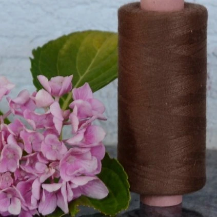 niť návin 1000 m hnědá