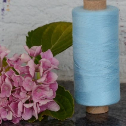niť návin 1000 m světle modrá