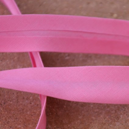 0,5 m šikmý proužek jasně růžový 18 mm (bavlna/polyester)