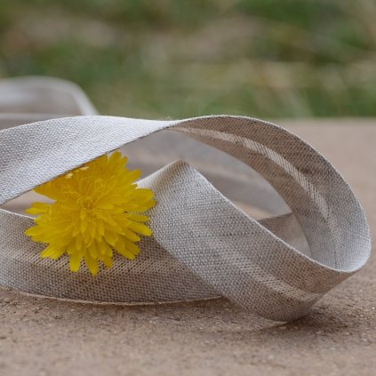 0,5 m šikmý proužek zažehlený lněný světle béžový 18 mm (bavlna/len)