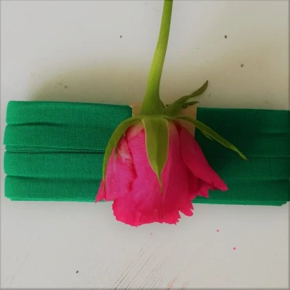 3 m šikmý proužek úplet extra zelený 20 mm