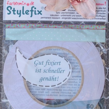 Stylefix 4 mm - oboustranně lepící páska na textil, 50 m