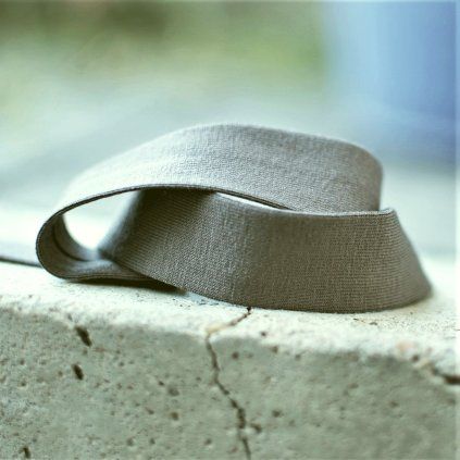 3 m šikmý proužek úplet khaki 20 mm