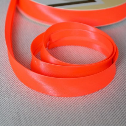0,5 m šikmý proužek neon oranžový 18 mm (100% polyester)