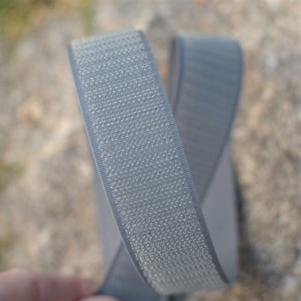 0,5 m suchý zip YKK - 1,6 cm šedý háček