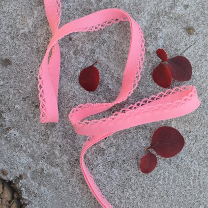 0,5 m paspule růžová s dekorem 12 mm (polyester/bavlna)
