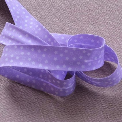 0,5 m šikmý proužek hvězdičky na fialové 30 mm (polyester/bavlna)