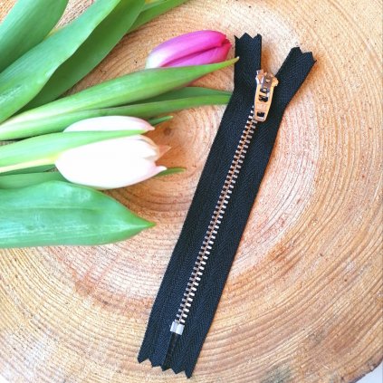 kalhotový kovový zip YKK - 12 cm, černý
