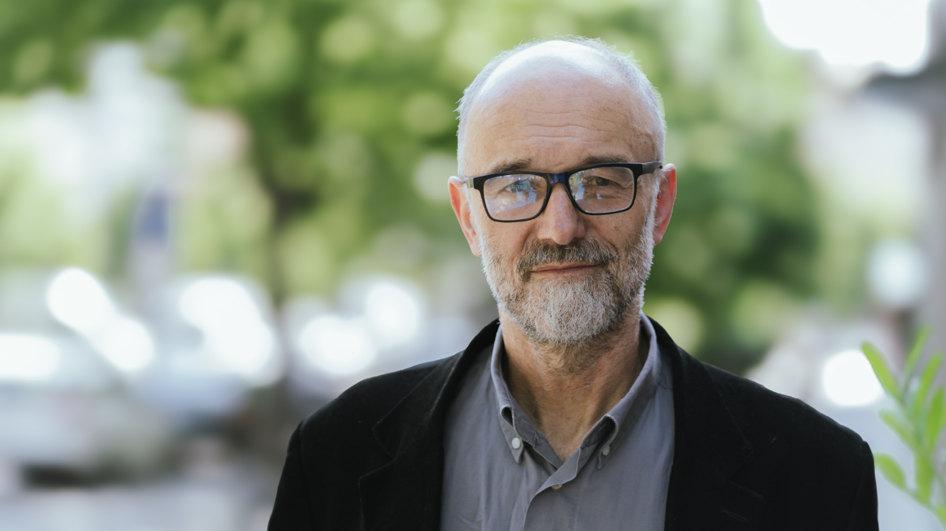 Podcast Bichle: Bible je konfliktní literatura. O autorství a autoritě Bible s Petrem Slámou