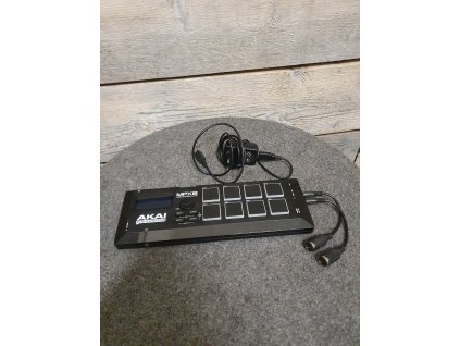 Akai MPX8 sampler