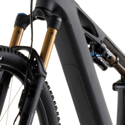 cube-stereo-hybrid-one44-hpc-at-800-carbon-gold-2026-d3