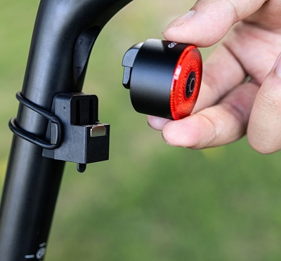 svetlo-zadne-gaciron-loop-100-d2