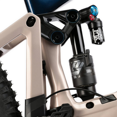 ghost-e-riot-cf-pro_d4