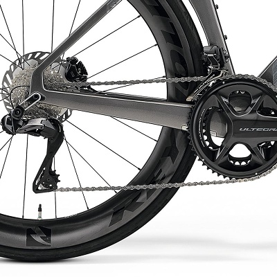 cestny-bicykel-reacto-8000-2026-d3