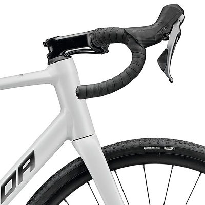 merida-scultura-endurance-gr-700-d1