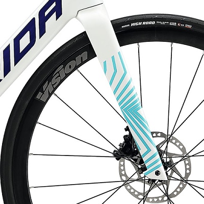 reacto-5000-perletovo-biely-cierny-d2