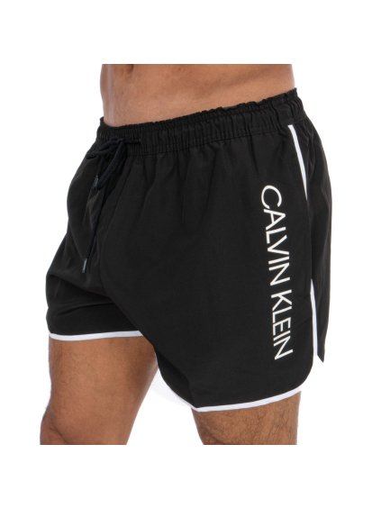 Šortkové plavky Calvin Klein (Veľkosť S)