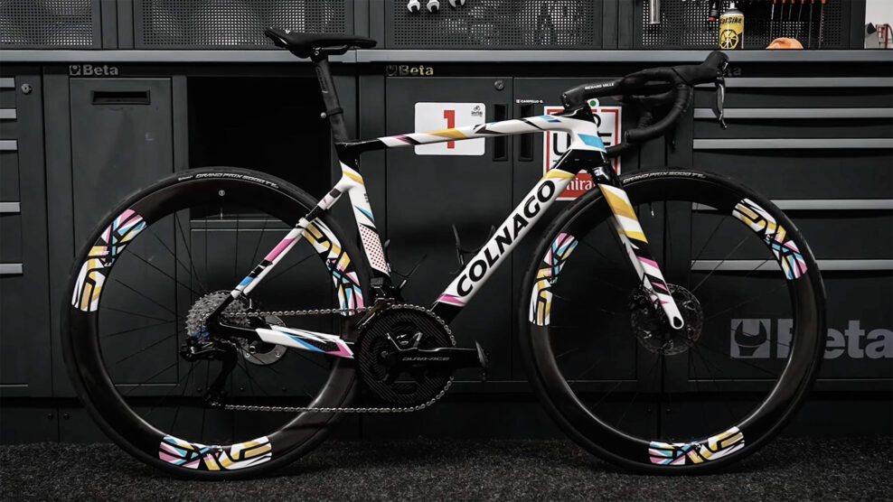 Unikátne Colnago V4Rs Tadeja Pogačara, na ktorom získal titul majstra sveta, stojí cez 17-tisíc eur