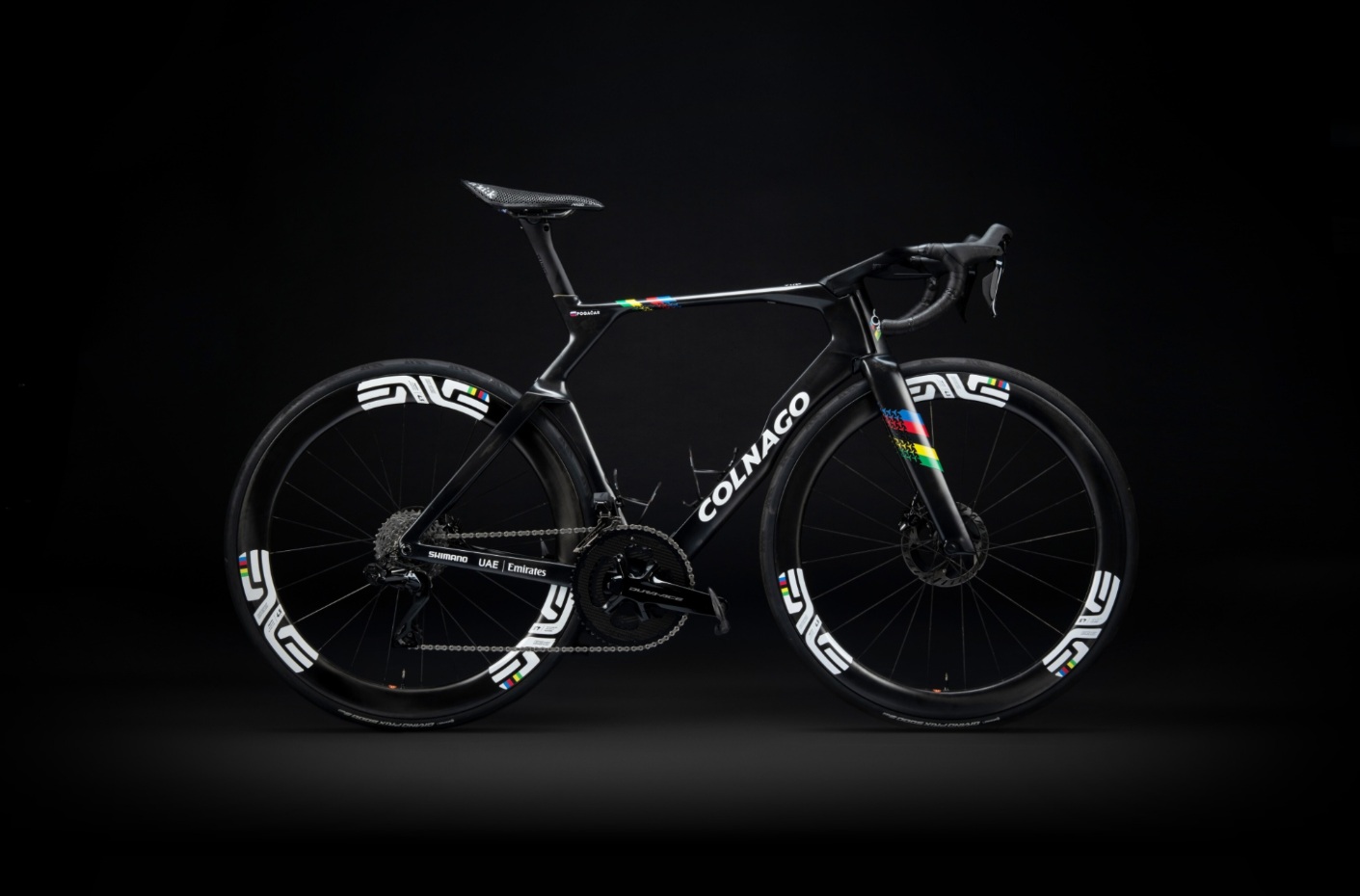 Pogačarov víťazný bicykel z Tour de France, Colnago Y1Rs, sa vydražil za vyše 160 000 eur