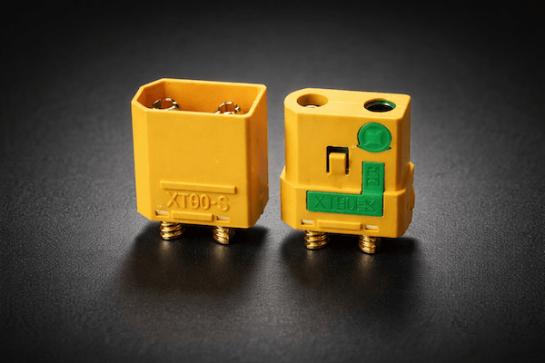 napajeci-konektory-1