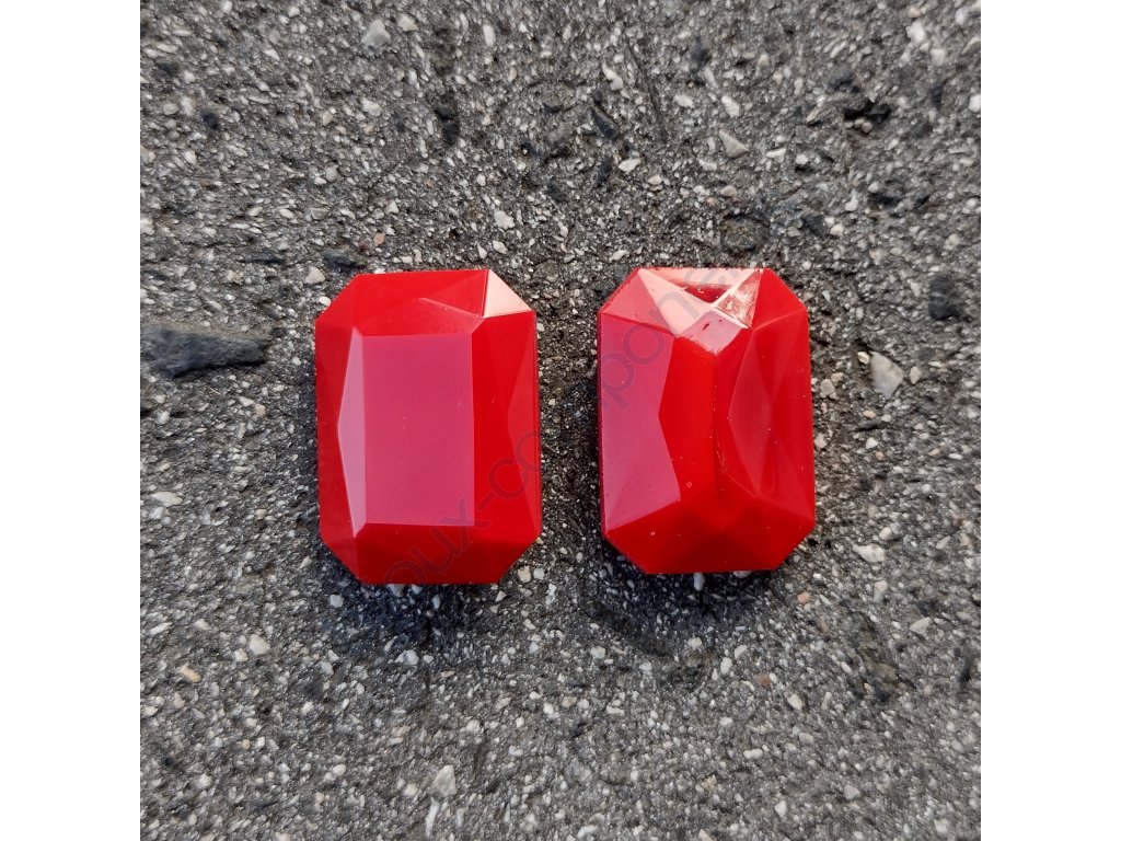 Osmihran (25x18 mm) - ručně vyráběný, červený opálový