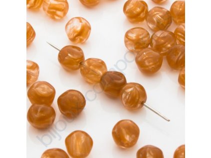 Skleněné mačkané korálky - hnědé, žíhané, cca 6mm