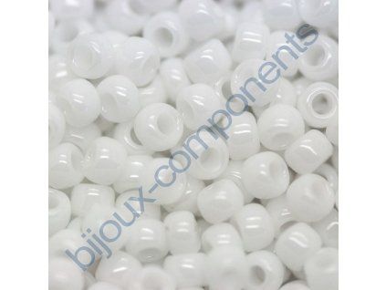 TOHO rokajl, Opaque White, vel.1,5 mm, průtah 0,5 mm