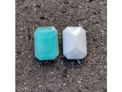 Osmihran (25x18 mm) - ručně vyráběný, tyrkysový opál / bílá