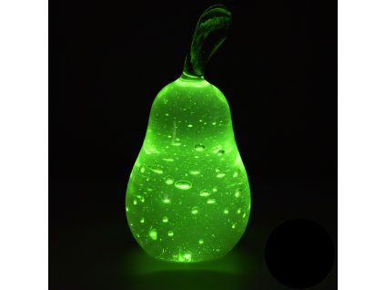 hruška tmavé pozadí