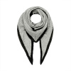 Zimní trojúhelníkový šátek šedo-bílý 7200823-2