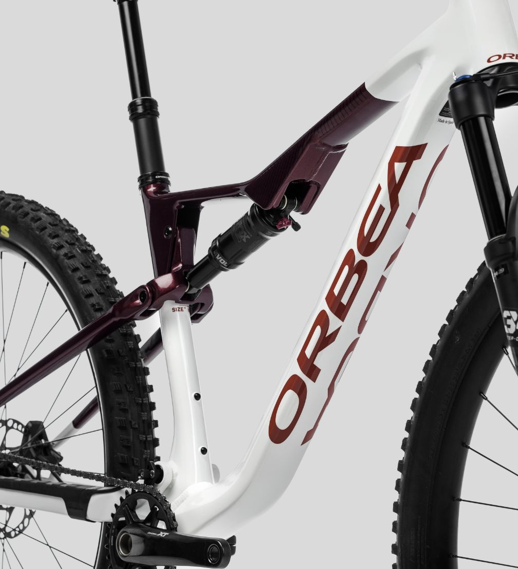 oiz25_h_tech5_high-polish-alloy