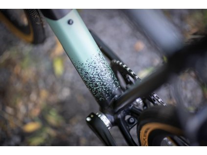SUPERIOR X-ROAD Elite GR Matte Black/Trooper Green, vel. 58cm (XL) Dostupnost jaro 2022